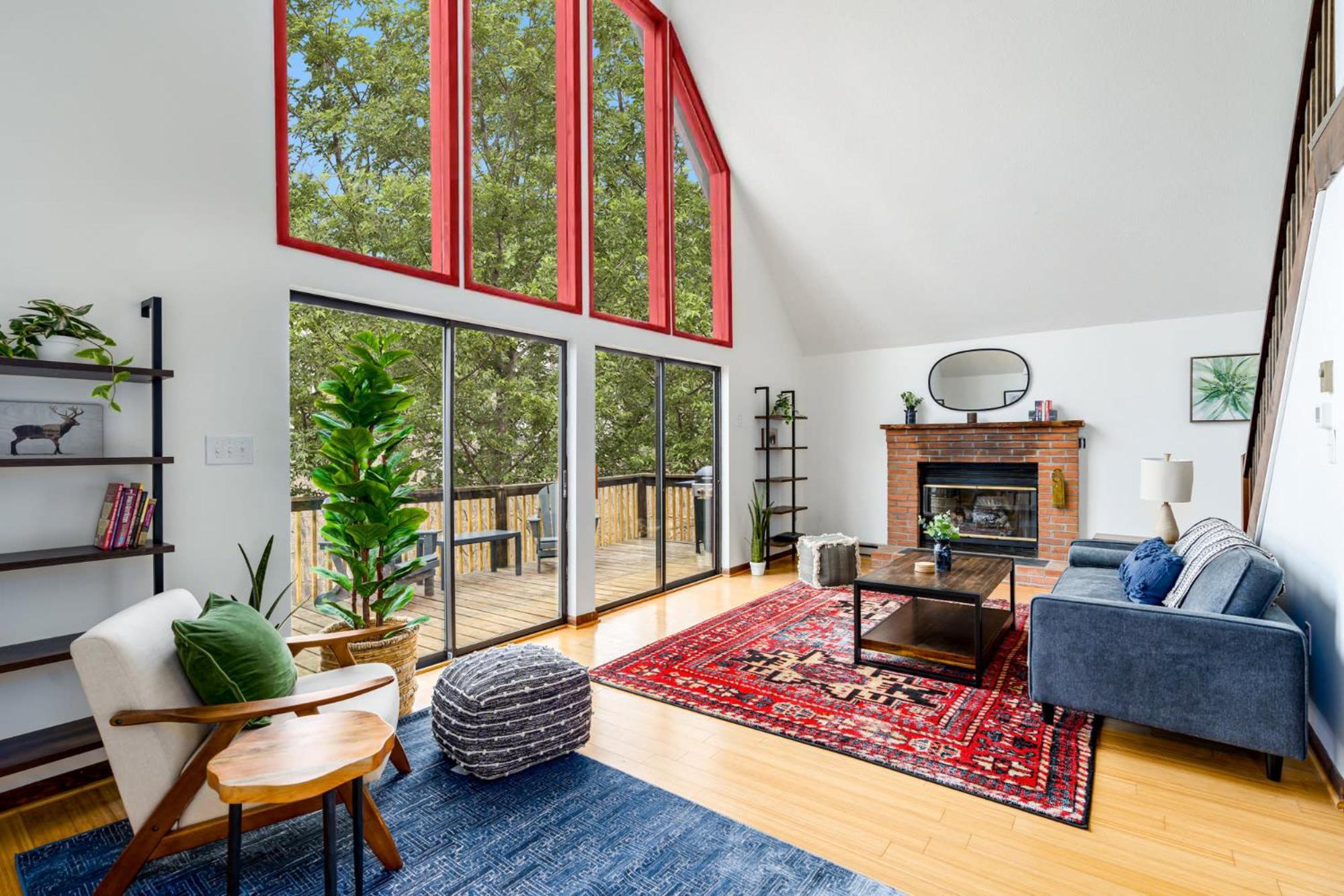 Modern Chalet Cabin W Hot Tub, Deck&Grill, & Wifi! Inwood エクステリア 写真