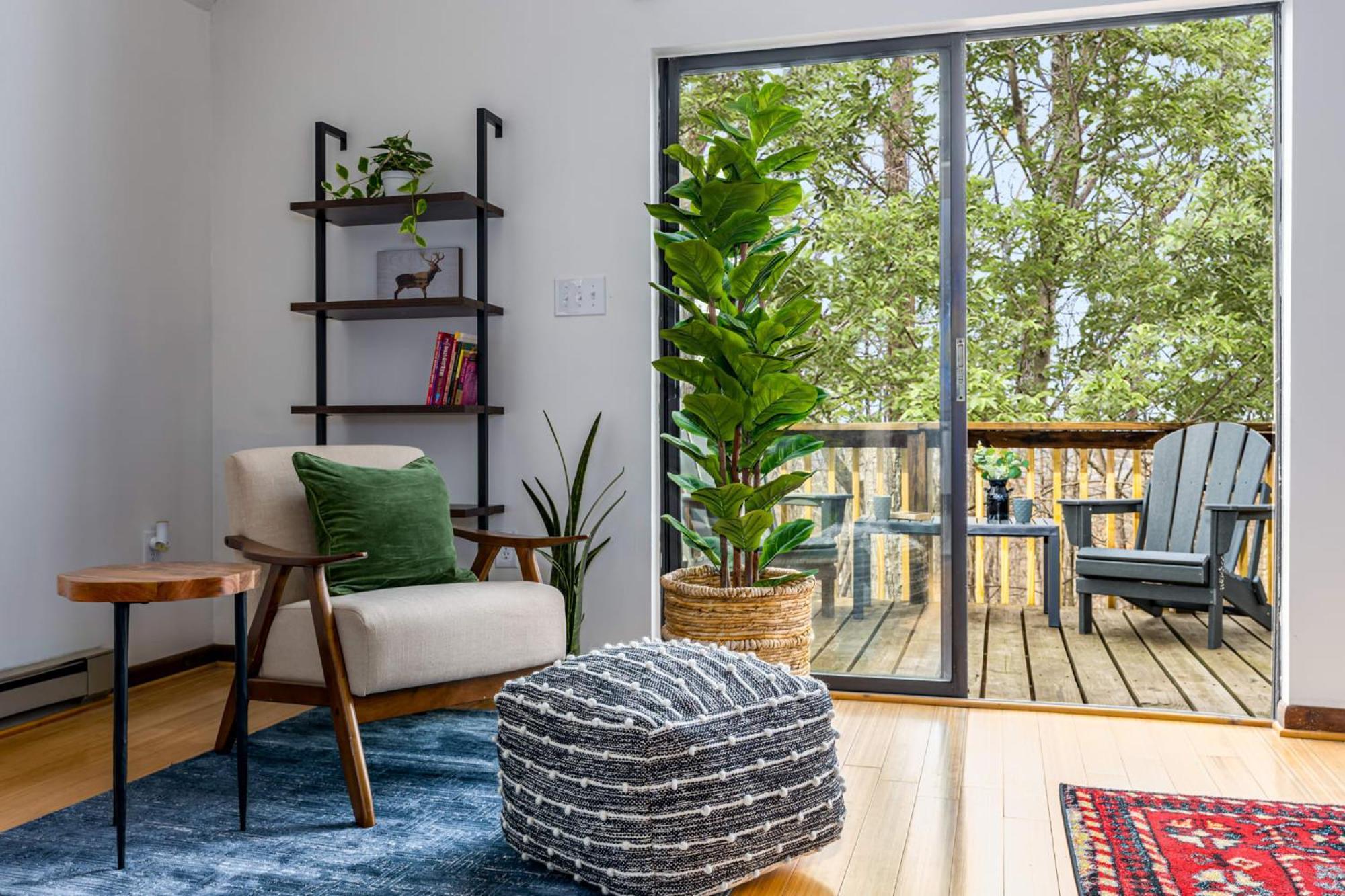 Modern Chalet Cabin W Hot Tub, Deck&Grill, & Wifi! Inwood エクステリア 写真